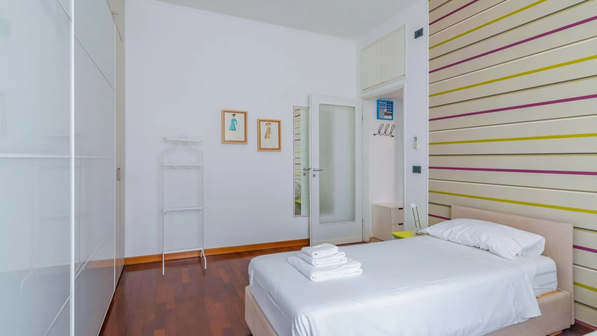 Appartamento Casa Marconi - Pavia City - By Host4U 0*,