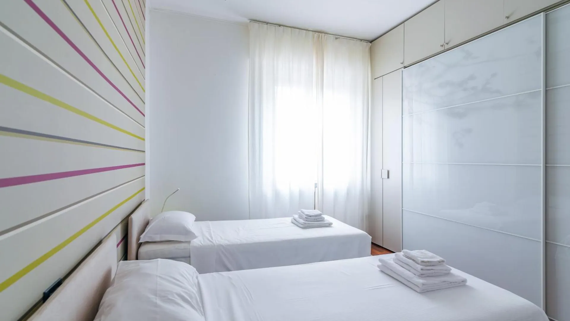 Appartamento Casa Marconi - Pavia City - By Host4U